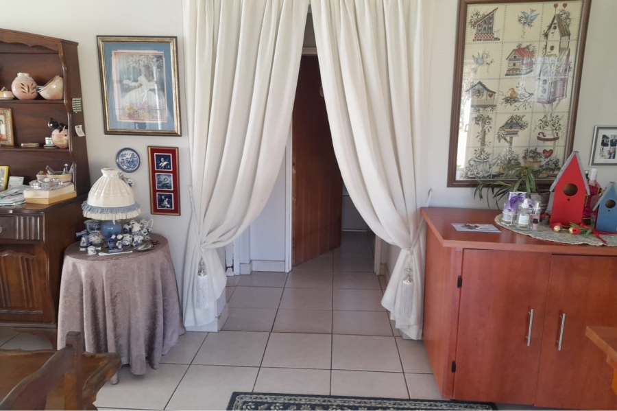 3 Bedroom Property for Sale in Flimieda North West